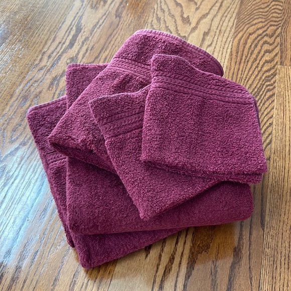 jcpenney Bath Jcpenny Collection Towel Set Poshmark